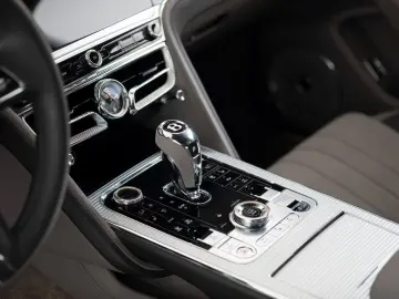 Bentley Flying Spur S V8