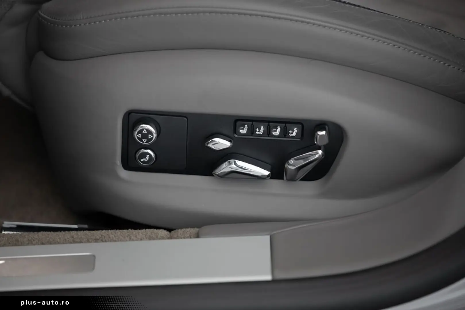 Bentley Flying Spur S V8