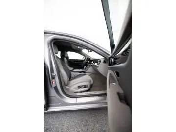 Bentley Flying Spur S V8