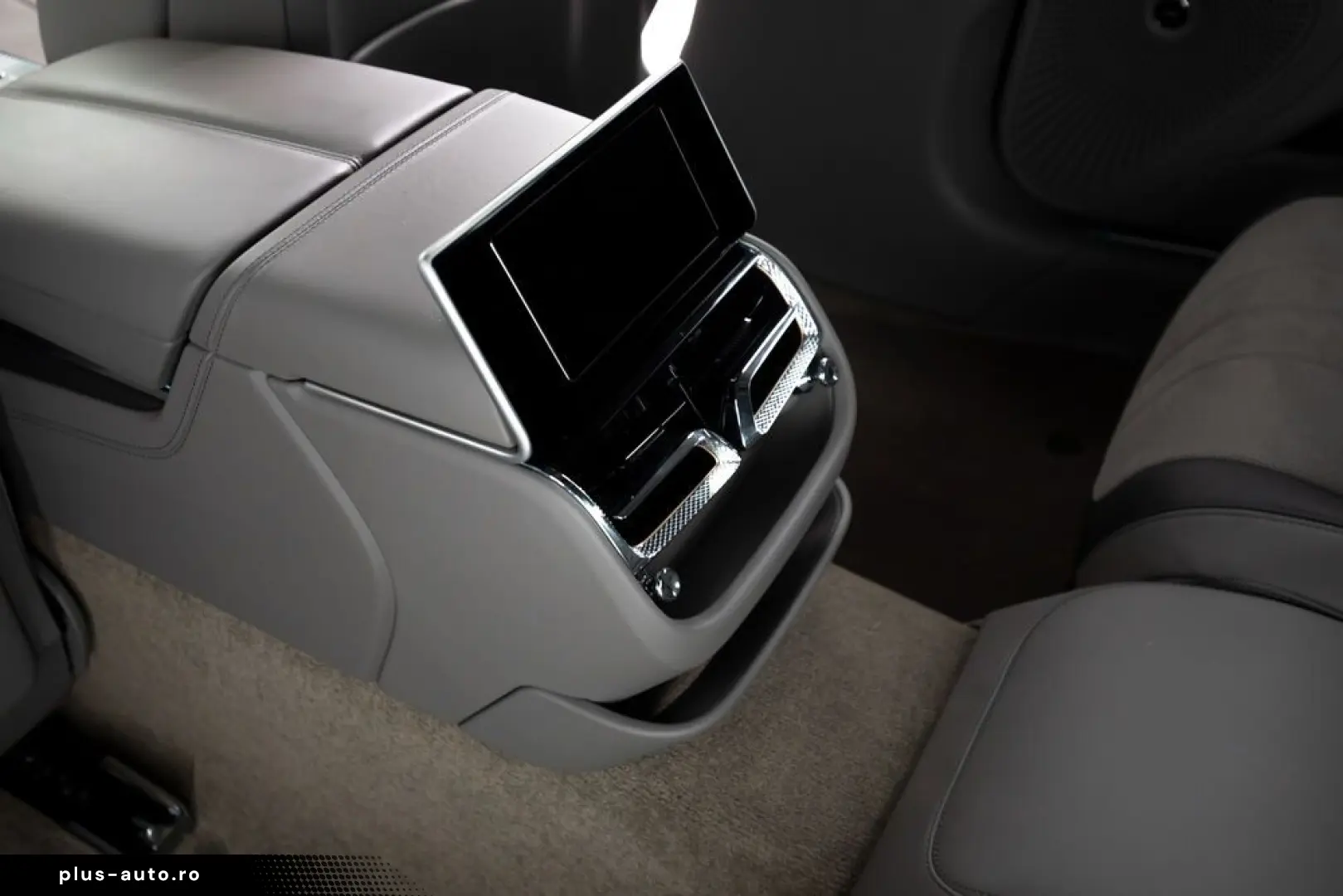 Bentley Flying Spur S V8