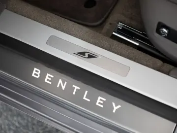 Bentley Flying Spur S V8