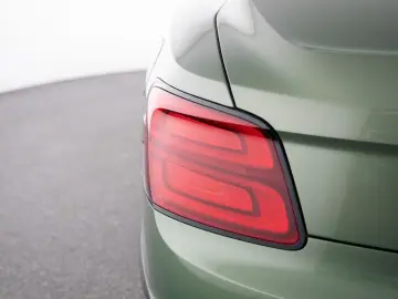 Bentley Flying Spur Speed V8 Hybrid