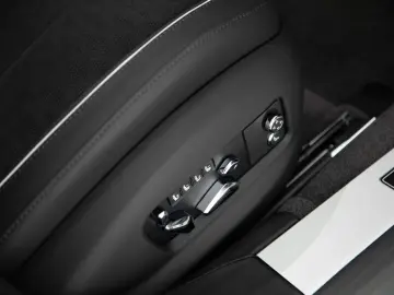 Bentley Flying Spur Speed V8 Hybrid