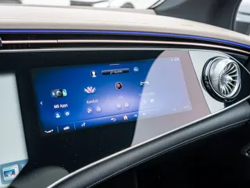 EQE 500 4M AMG Sport Premium Hyperscreen Distr.