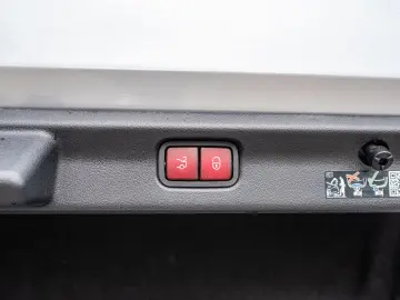 EQE 500 4M AMG Sport Premium Hyperscreen Distr.