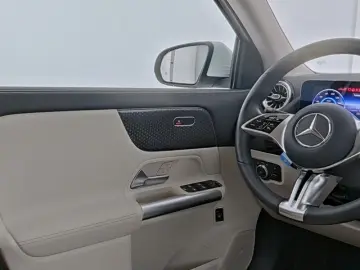 EQA 300 4M PROG-ADV  AHK PANO FAP 360 SOUND WDGS