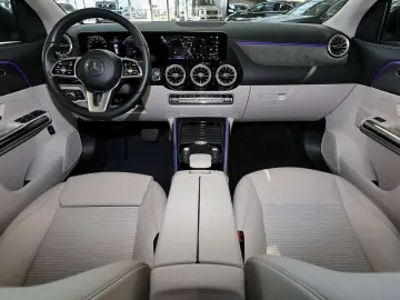 EQA 250 AHK 360  PANORAMA LED CARPLAY MBUX 18