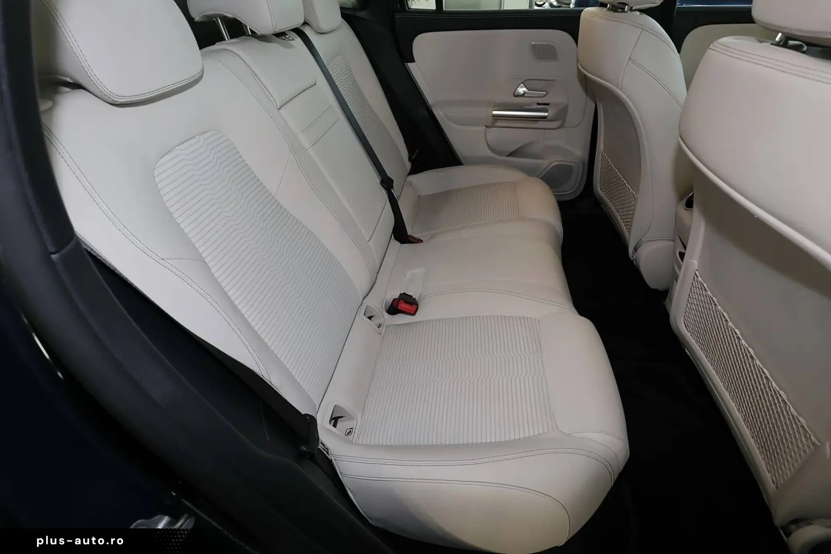 EQA 250 AHK 360  PANORAMA LED CARPLAY MBUX 18