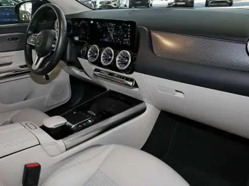 EQA 250 AHK 360  PANORAMA LED CARPLAY MBUX 18