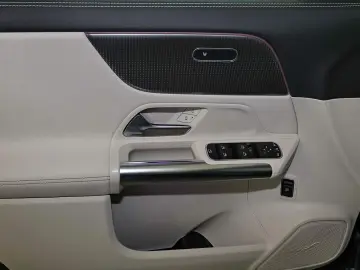 EQA 250 AHK 360  PANORAMA LED CARPLAY MBUX 18