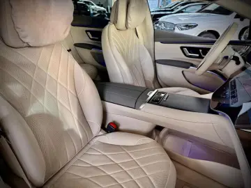 EQS 580 4M AMG MBUX Memory Night Ambiente 360