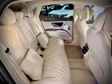 EQS 580 4M AMG MBUX Memory Night Ambiente 360