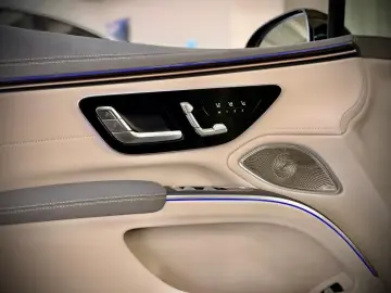 EQS 580 4M AMG MBUX Memory Night Ambiente 360