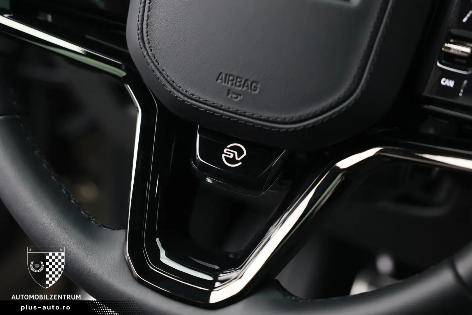 Range Rover Sport P635 SV Edition One Bronze