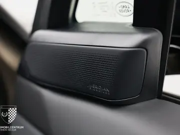 Range Rover Sport P635 SV Edition One Bronze