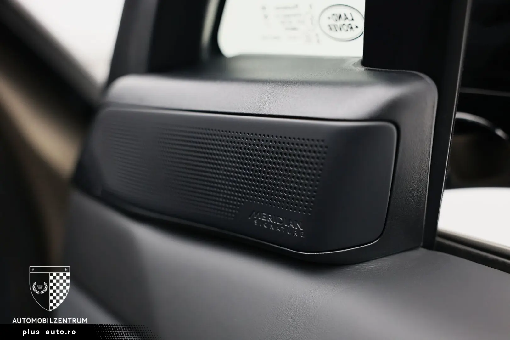 Range Rover Sport P635 SV Edition One Bronze