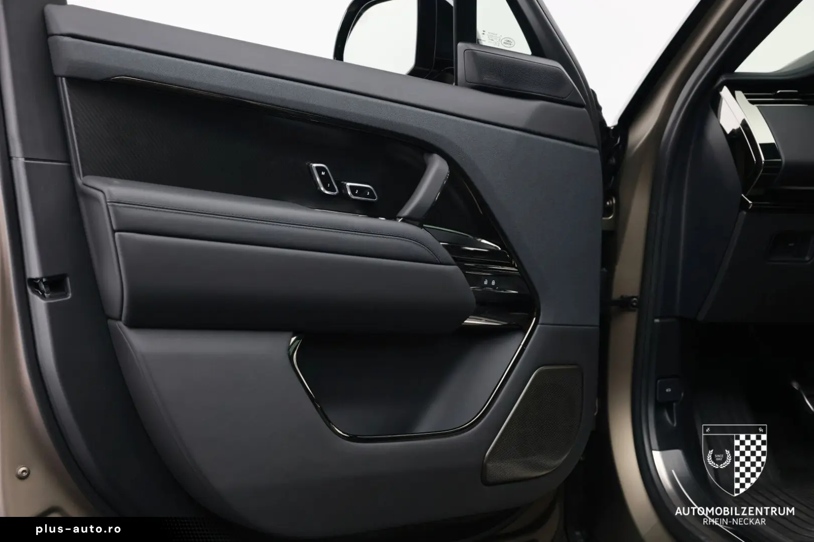 Range Rover Sport P635 SV Edition One Bronze