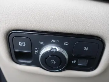 Mercedes-Benz V 250 d AVANTGARDE MOPF long