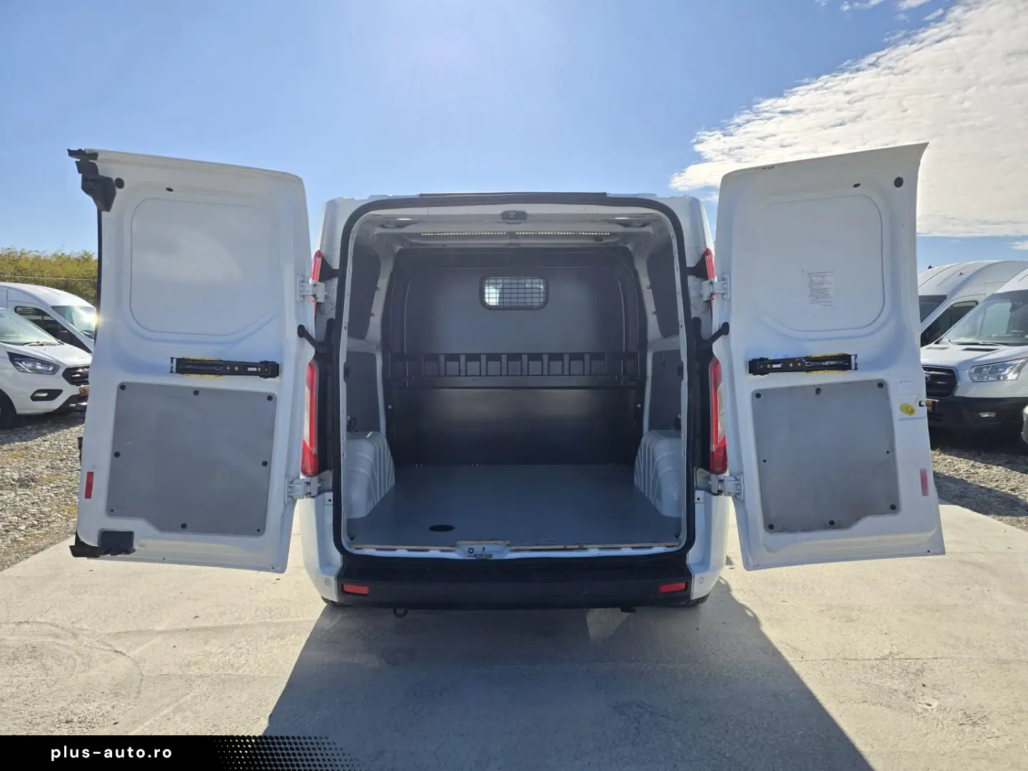 FORD TRANSIT CUSTOM 6 LOCURI DUBA L2H1