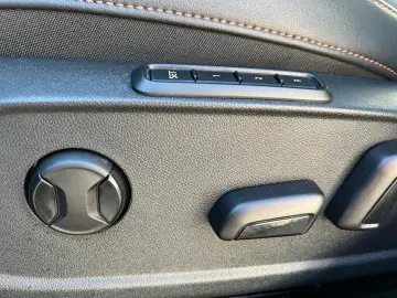 Formentor VZ 4Drive PANO AHK NAVI LED ACC LM19 A