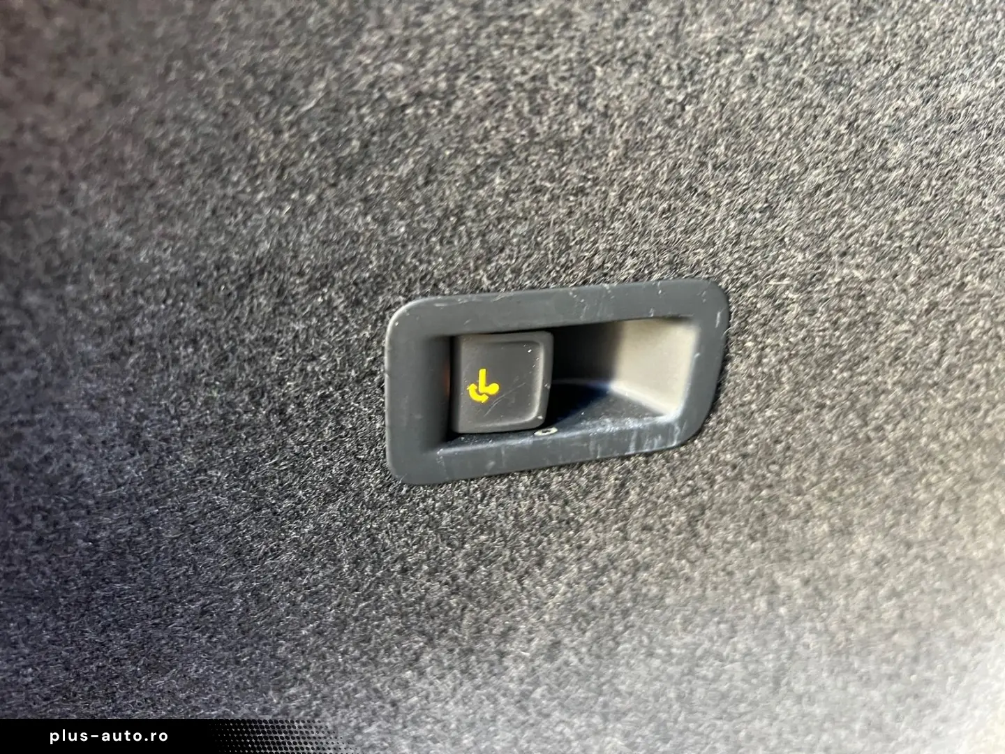 Formentor VZ 4Drive PANO AHK NAVI LED ACC LM19 A