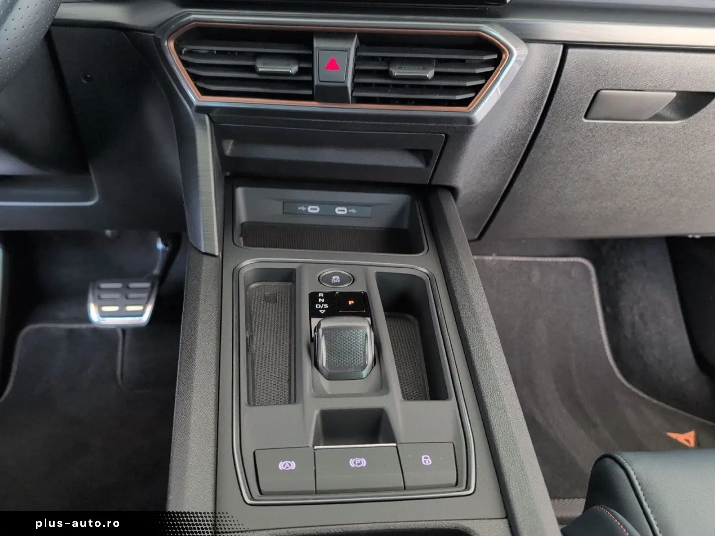 Formentor 2.0 TSI VZ AHK PANO LEDER CUP COPPER