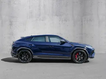Urus Performante Blu Lacus