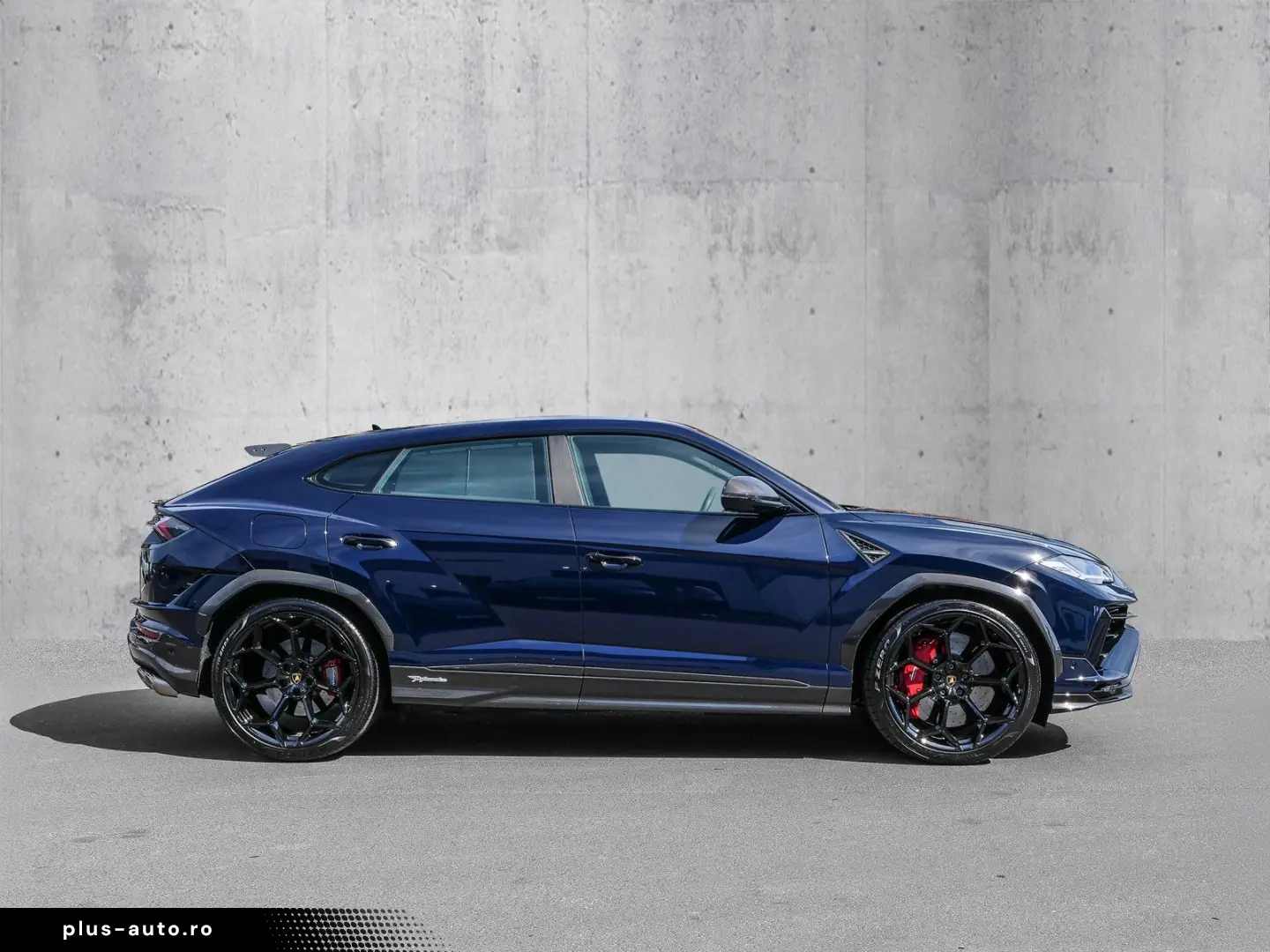 Urus Performante Blu Lacus