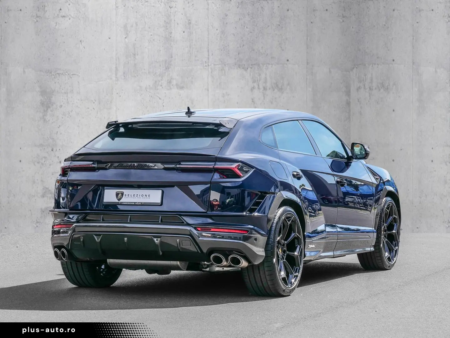 Urus Performante Blu Lacus