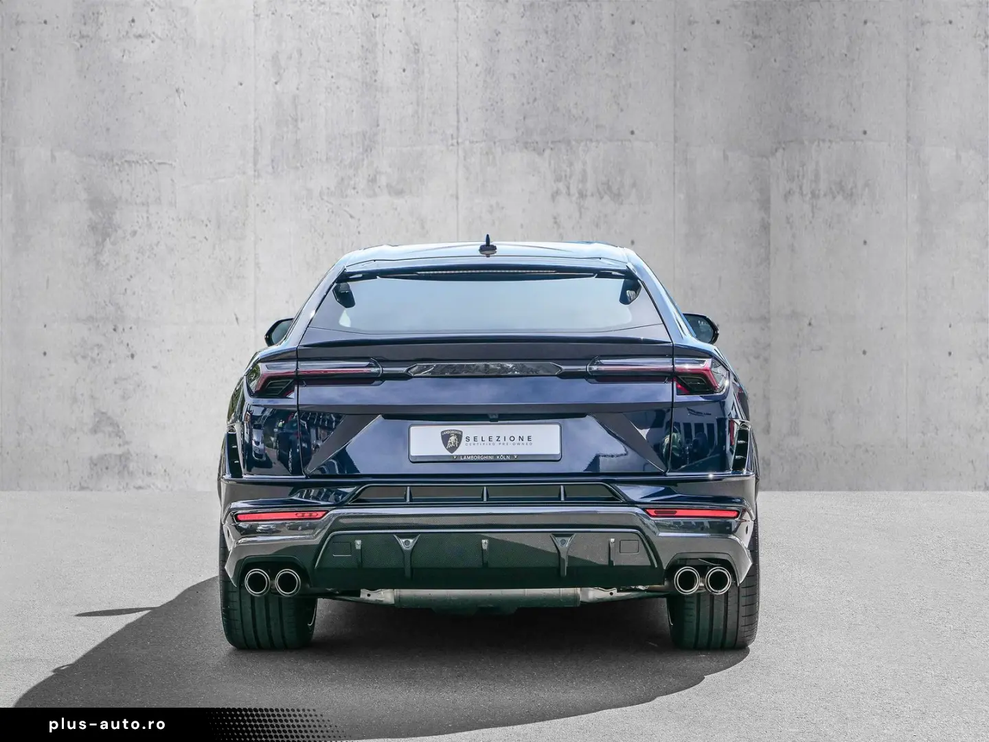 Urus Performante Blu Lacus