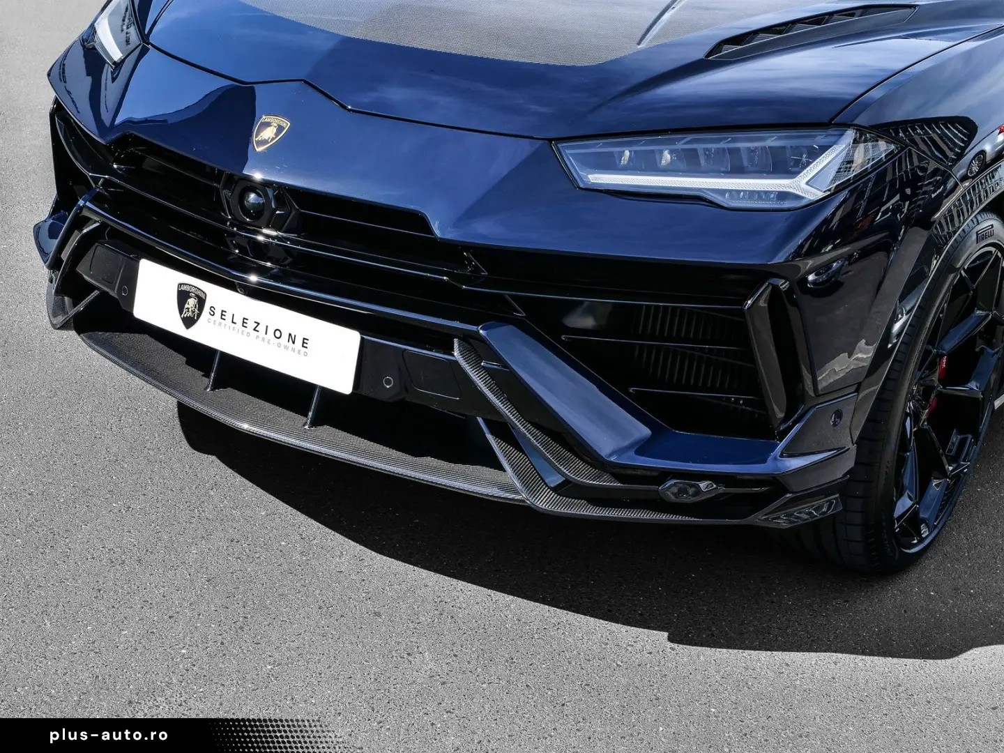 Urus Performante Blu Lacus
