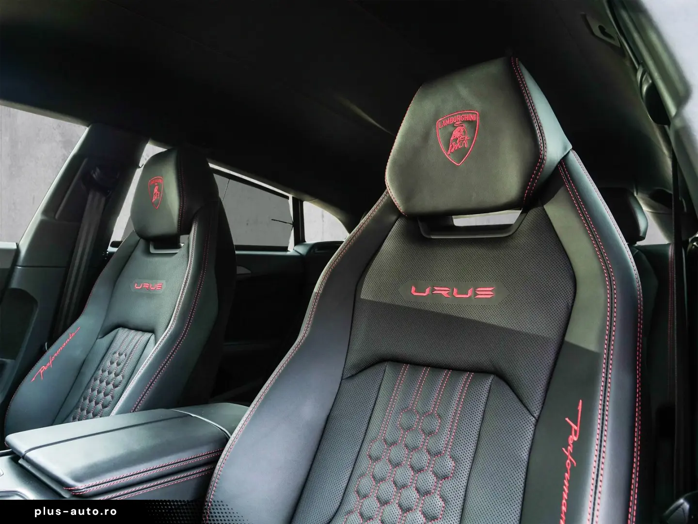 Urus Performante Blu Lacus