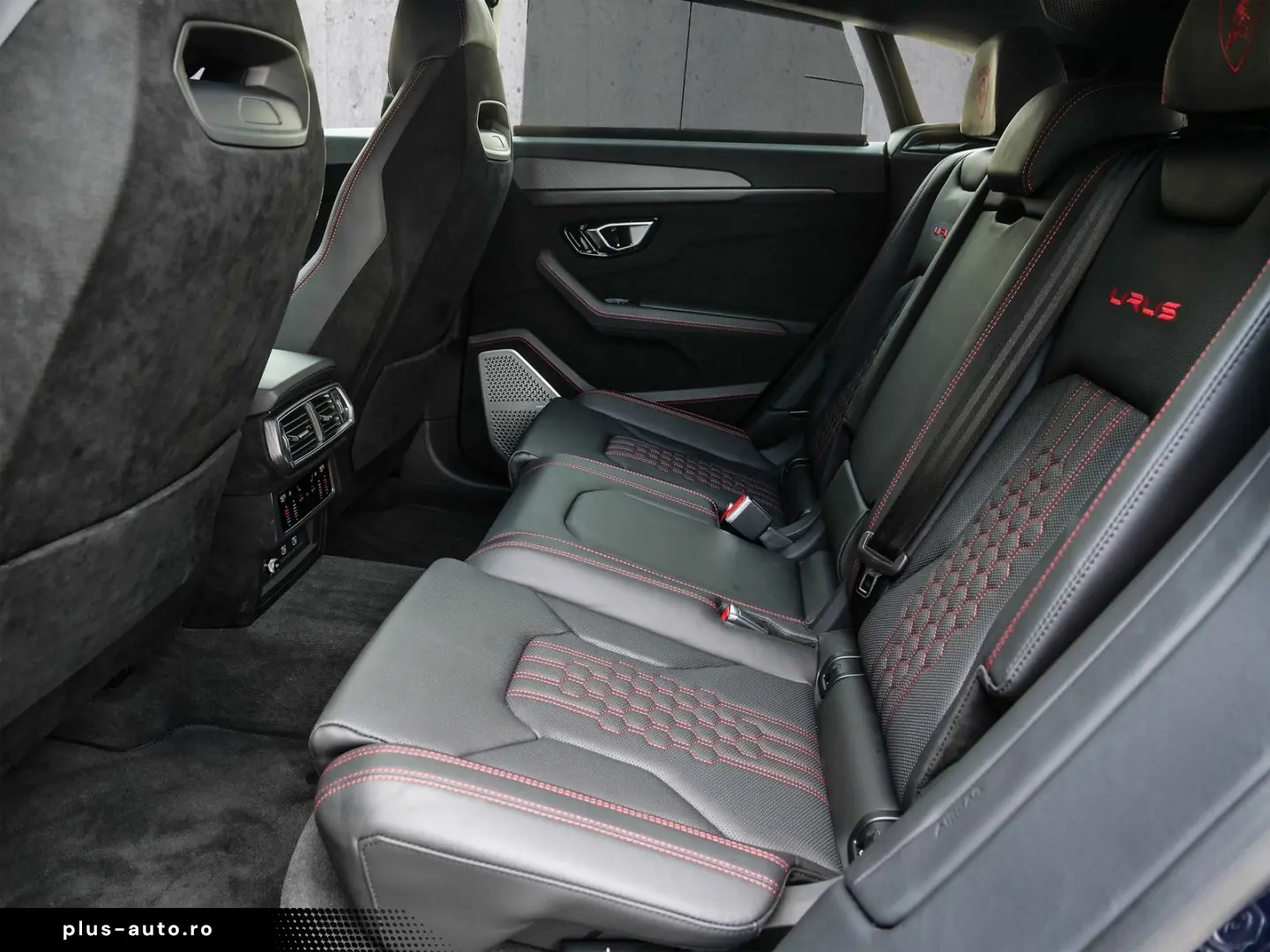 Urus Performante Blu Lacus