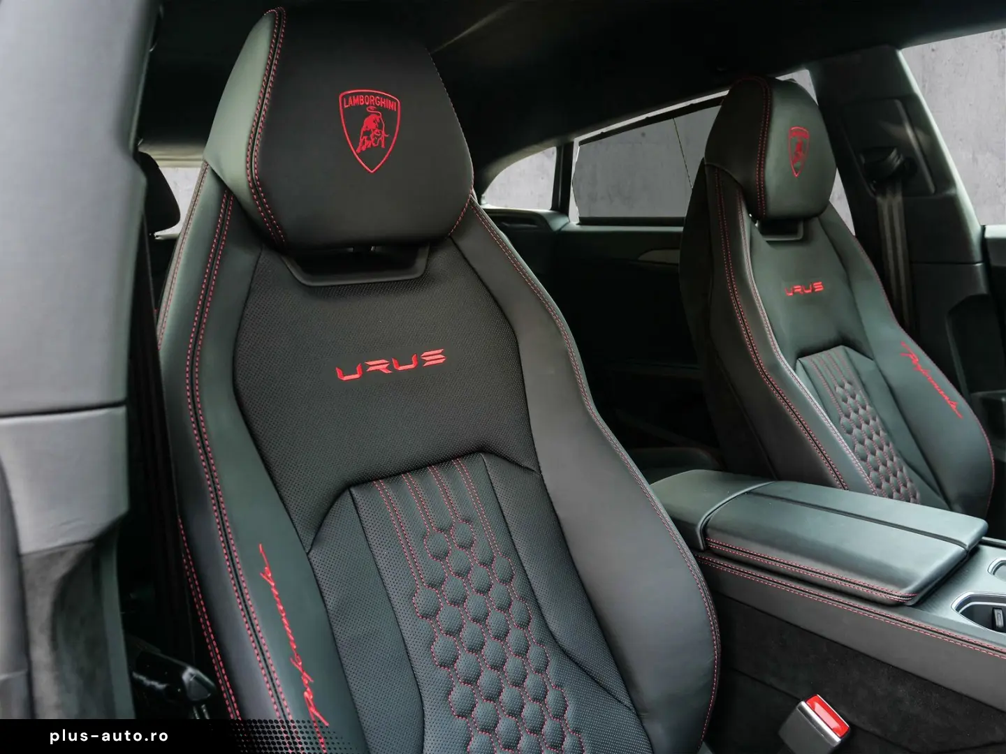 Urus Performante Blu Lacus