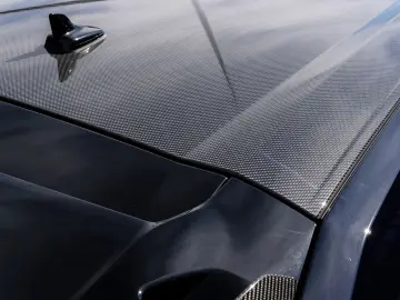 Urus Performante Blu Lacus