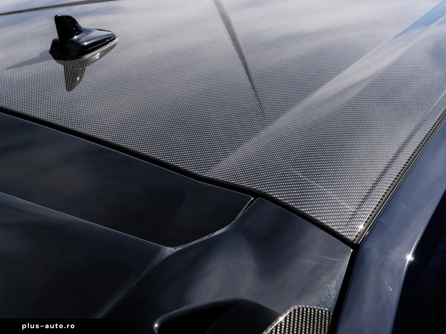 Urus Performante Blu Lacus