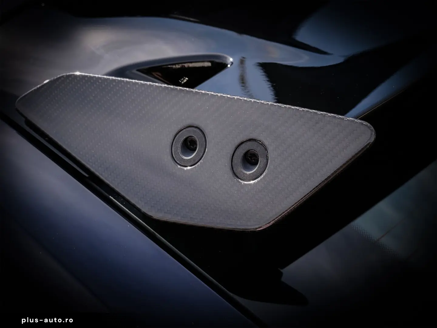 Urus Performante Blu Lacus