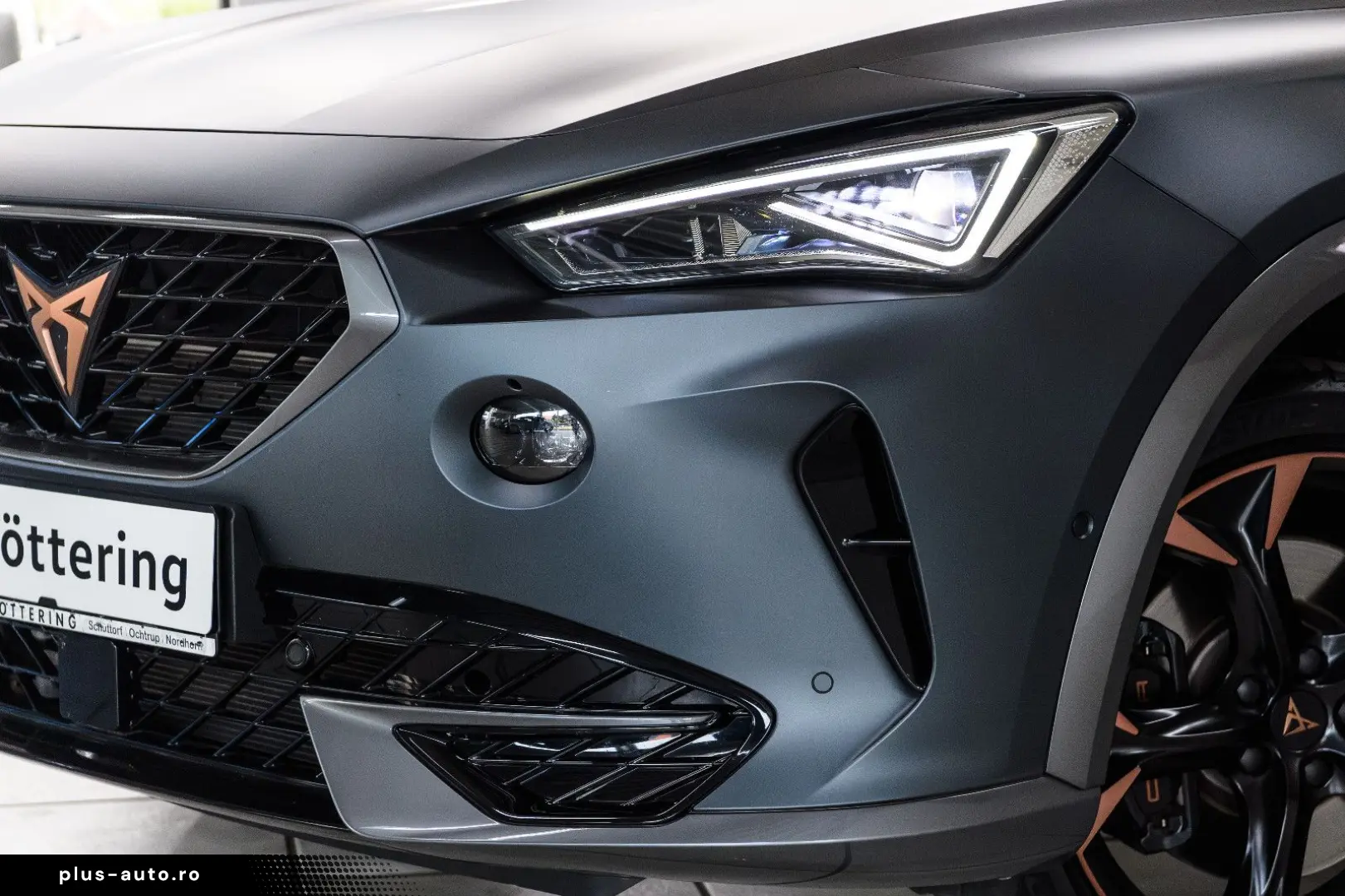 Formentor VZ 4Drive MATRIX PANO KAMERA LEDER