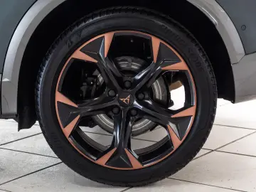 Formentor VZ 4Drive MATRIX PANO KAMERA LEDER