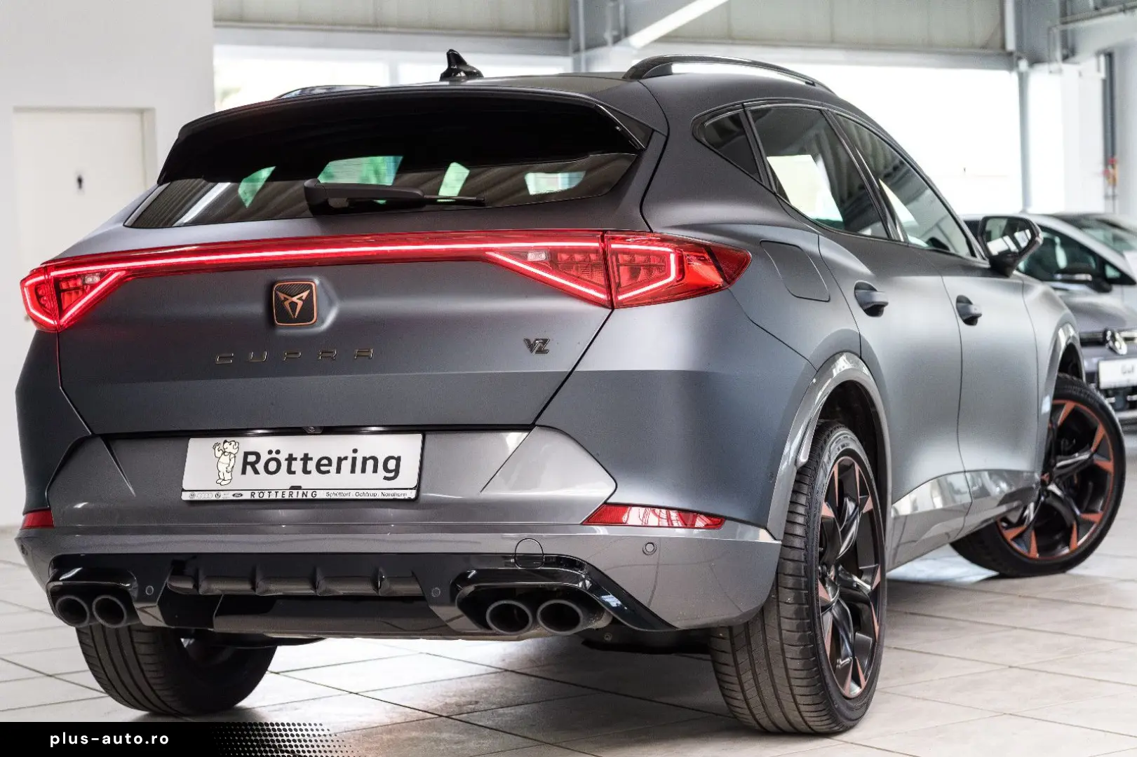 Formentor VZ 4Drive MATRIX PANO KAMERA LEDER