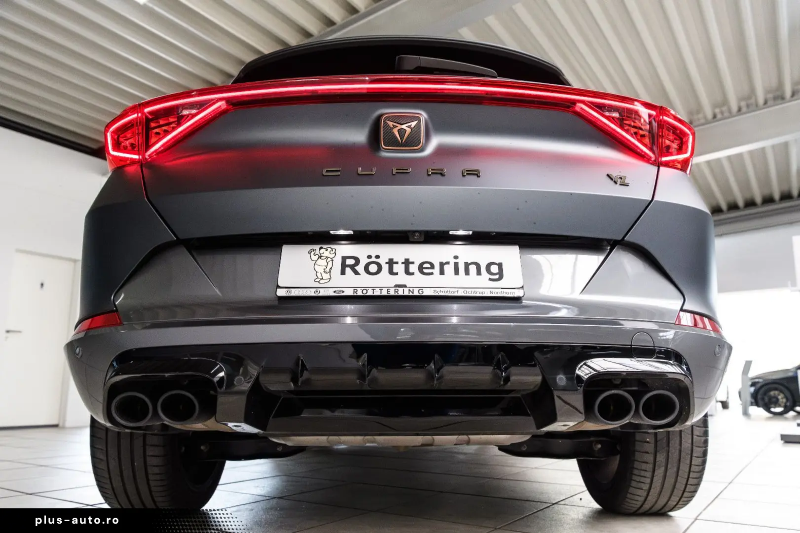 Formentor VZ 4Drive MATRIX PANO KAMERA LEDER