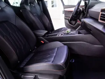 Formentor VZ 4Drive MATRIX PANO KAMERA LEDER