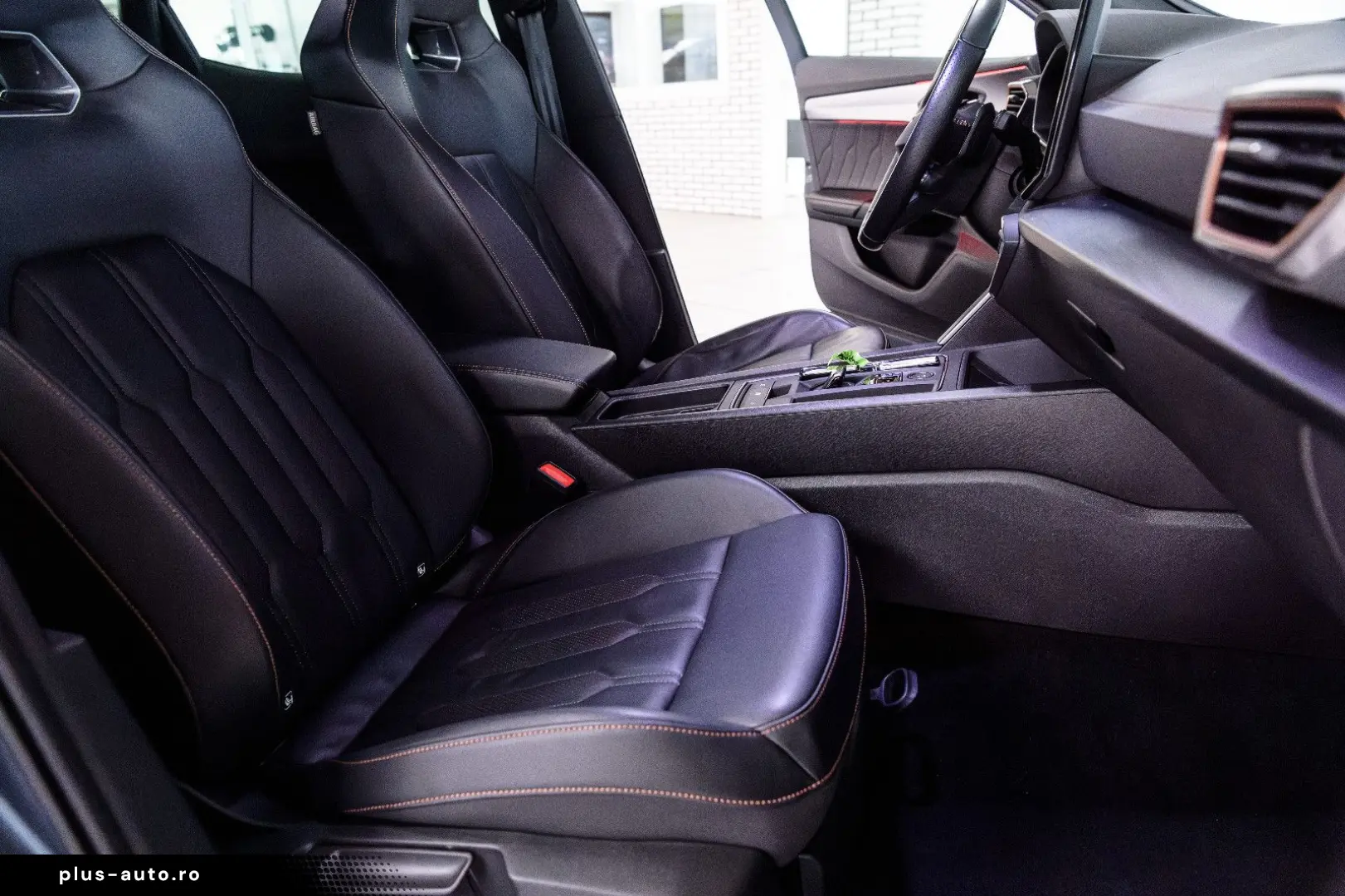 Formentor VZ 4Drive MATRIX PANO KAMERA LEDER