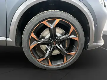 Formentor VZ 4D AHK Pano LED LM 19  Navi RFK ACC