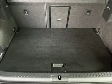 Formentor VZ 4D AHK Pano LED LM 19  Navi RFK ACC