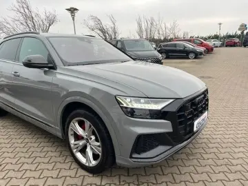 SQ8 4.0 TFSI quattro competition plus
