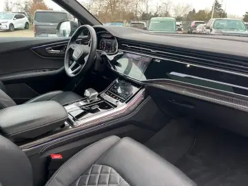 SQ8 4.0 TFSI quattro competition plus