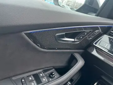 SQ8 4.0 TFSI quattro competition plus