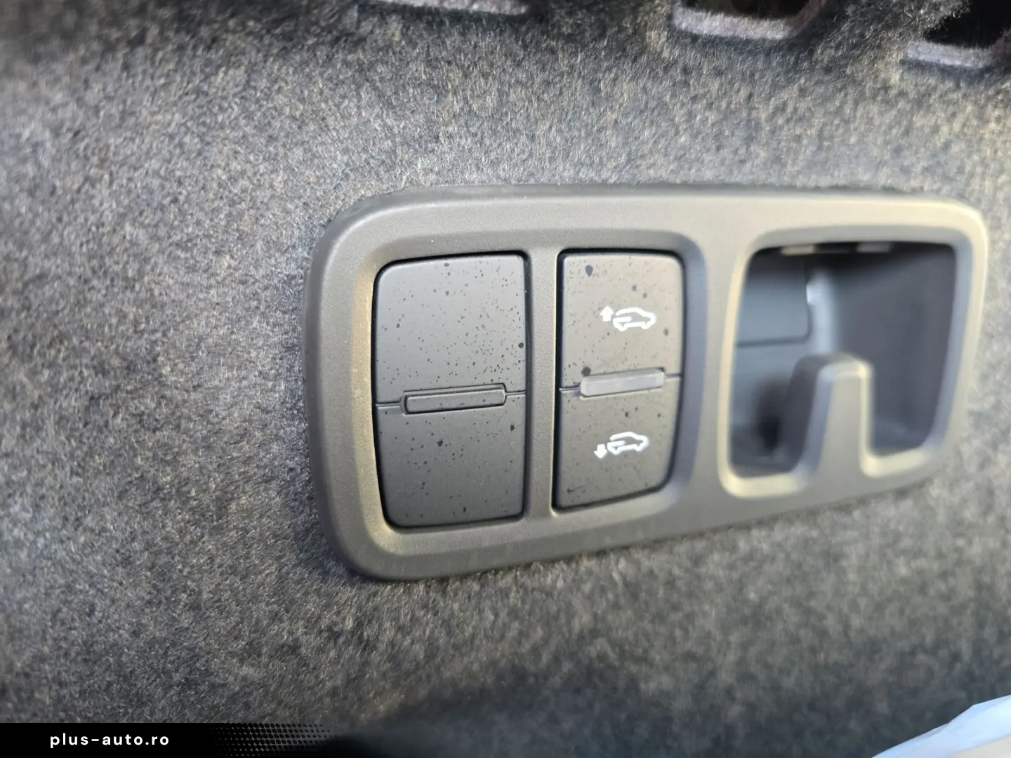 SQ8 TFSI V8 S-SITZE PANO AIR LEDER LM23