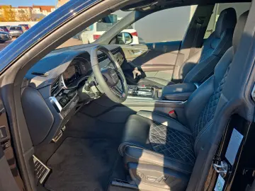SQ8 TFSI V8 S-SITZE PANO AIR LEDER LM23